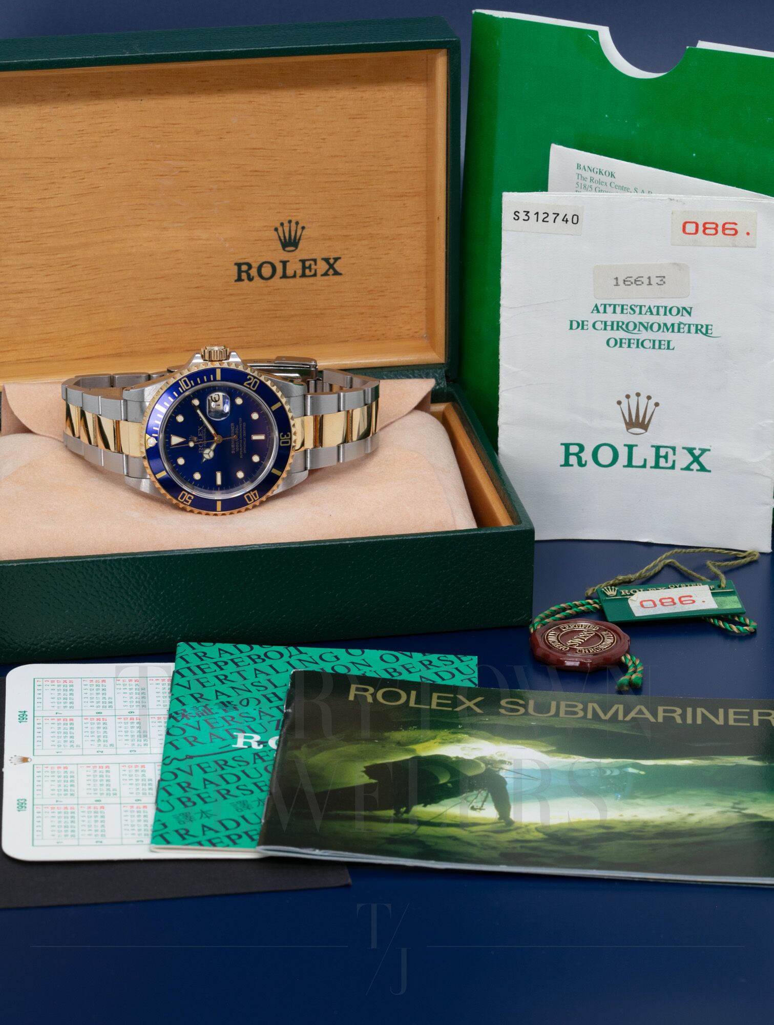 Rolex Sport New Watches Submariner 116613LN | Tarrytown Jewelers